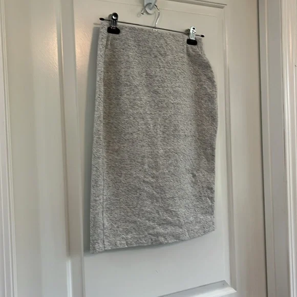 Joe Fresh pullon  pencil skirt size small - Picture 2 of 4